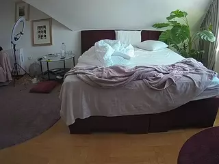Julmodels Bedroom-A 2's Live Sex Cam Show