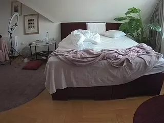 Julmodels Bedroom-A 2's Live Sex Cam Show
