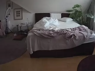 Julmodels Bedroom-A 2's Live Sex Cam Show