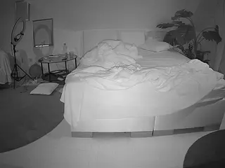 Julmodels Bedroom-A 2's Live Sex Cam Show