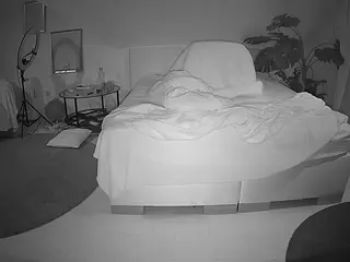 Julmodels Bedroom-A 2's Live Sex Cam Show