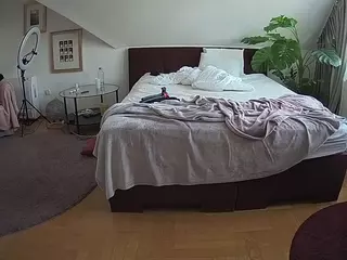 Julmodels Bedroom-A 2's Live Sex Cam Show