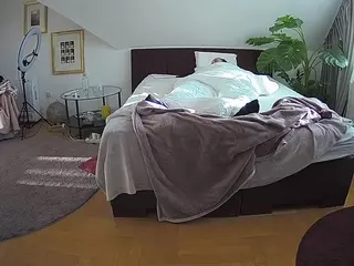 Julmodels Bedroom-A 2's Live Sex Cam Show