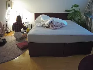 Julmodels Bedroom-A 2's Live Sex Cam Show
