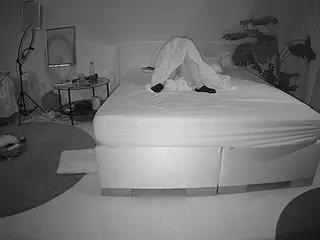 Julmodels Bedroom-A 2's Live Sex Cam Show
