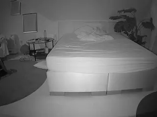 Julmodels Bedroom-A 2's Live Sex Cam Show