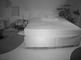 Julmodels Bedroom-A 2's Live Sex Cam Show