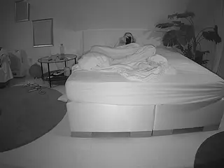 Julmodels Bedroom-A 2's Live Sex Cam Show