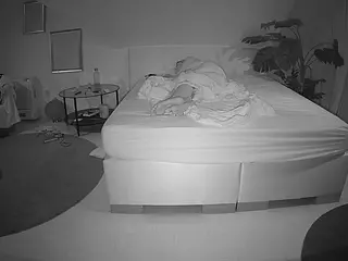 Julmodels Bedroom-A 2's Live Sex Cam Show