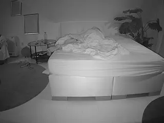 Julmodels Bedroom-A 2's Live Sex Cam Show