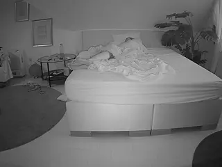 Julmodels Bedroom-A 2's Live Sex Cam Show