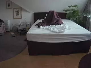 Julmodels Bedroom-A 2's Live Sex Cam Show