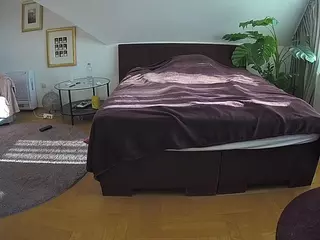 Julmodels Bedroom-A 2's Live Sex Cam Show