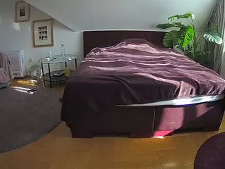 Julmodels Bedroom-A 2's Live Sex Cam Show