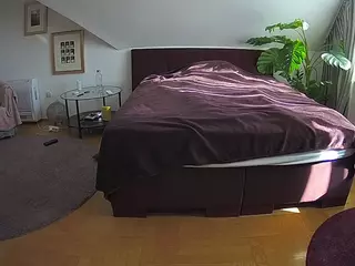 Julmodels Bedroom-A 2's Live Sex Cam Show