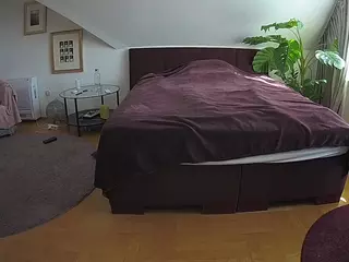 Julmodels Bedroom-A 2's Live Sex Cam Show