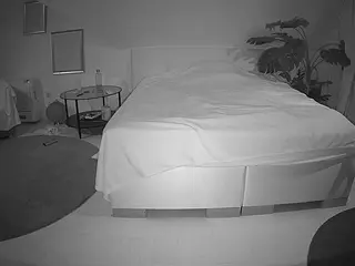 Julmodels Bedroom-A 2's Live Sex Cam Show