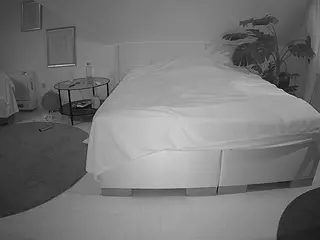 Julmodels Bedroom-A 2's Live Sex Cam Show