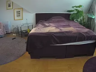 Julmodels Bedroom-A 2's Live Sex Cam Show