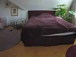 Julmodels Bedroom-A 2's Live Sex Cam Show
