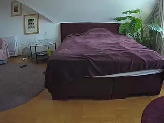 Julmodels Bedroom-A 2's Live Sex Cam Show