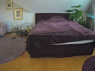 Julmodels Bedroom-A 2's Live Sex Cam Show