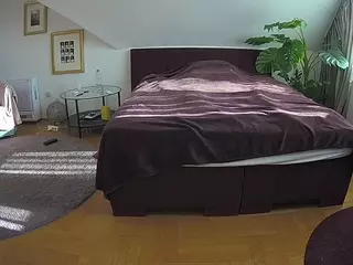 Julmodels Bedroom-A 2's Live Sex Cam Show