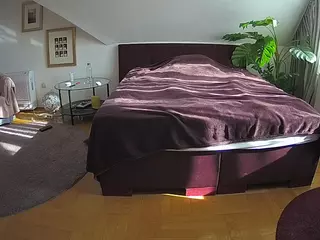 Julmodels Bedroom-A 2's Live Sex Cam Show