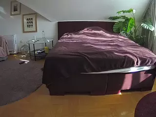 Julmodels Bedroom-A 2's Live Sex Cam Show