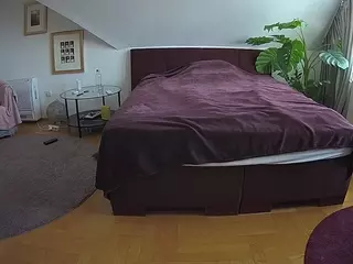 Julmodels Bedroom-A 2's Live Sex Cam Show