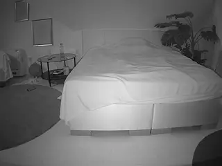 Julmodels Bedroom-A 2's Live Sex Cam Show