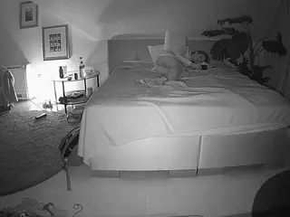 Julmodels Bedroom-A 2's Live Sex Cam Show
