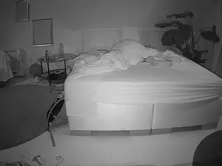 Julmodels Bedroom-A 2's Live Sex Cam Show