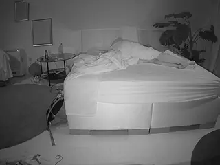 Julmodels Bedroom-A 2's Live Sex Cam Show