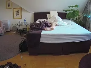 Julmodels Bedroom-A 2's Live Sex Cam Show