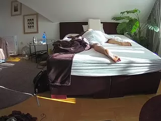 Julmodels Bedroom-A 2's Live Sex Cam Show