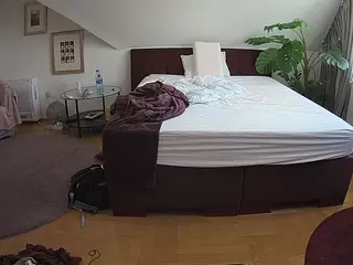 Julmodels Bedroom-A 2's Live Sex Cam Show