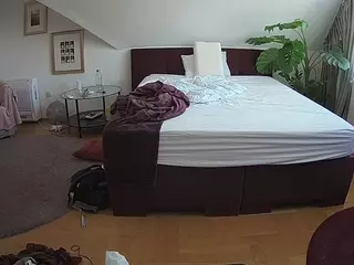 Julmodels Bedroom-A 2's Live Sex Cam Show