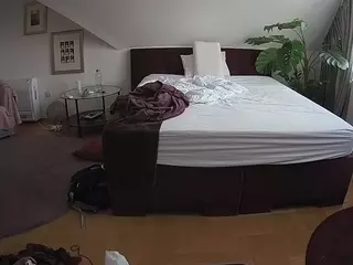 Julmodels Bedroom-A 2's Live Sex Cam Show