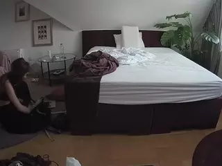 Julmodels Bedroom-A 2's Live Sex Cam Show