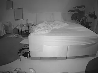 Julmodels Bedroom-A 2's Live Sex Cam Show