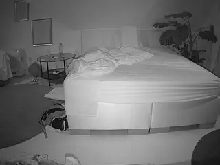 Julmodels Bedroom-A 2's Live Sex Cam Show