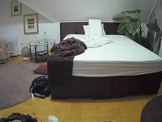 Julmodels Bedroom-A 2's Live Sex Cam Show