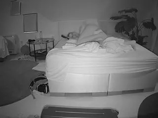 Julmodels Bedroom-A 2's Live Sex Cam Show