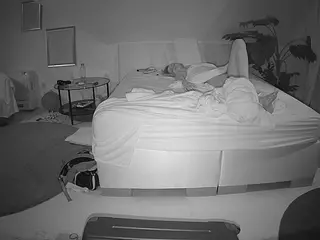 Julmodels Bedroom-A 2's Live Sex Cam Show
