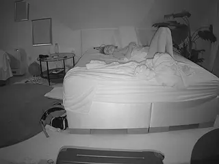 Julmodels Bedroom-A 2's Live Sex Cam Show