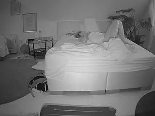 Julmodels Bedroom-A 2's Live Sex Cam Show