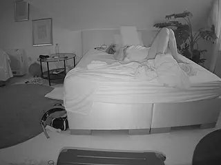 Julmodels Bedroom-A 2's Live Sex Cam Show