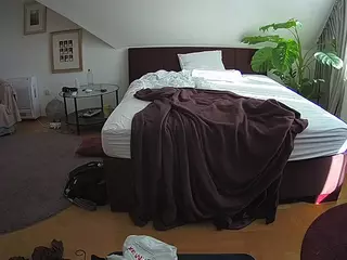 Julmodels Bedroom-A 2's Live Sex Cam Show