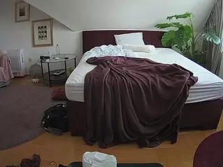 Julmodels Bedroom-A 2's Live Sex Cam Show
